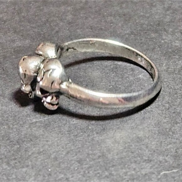 *Sale* 18KRGP three skulls ring - Picture 5 of 11
